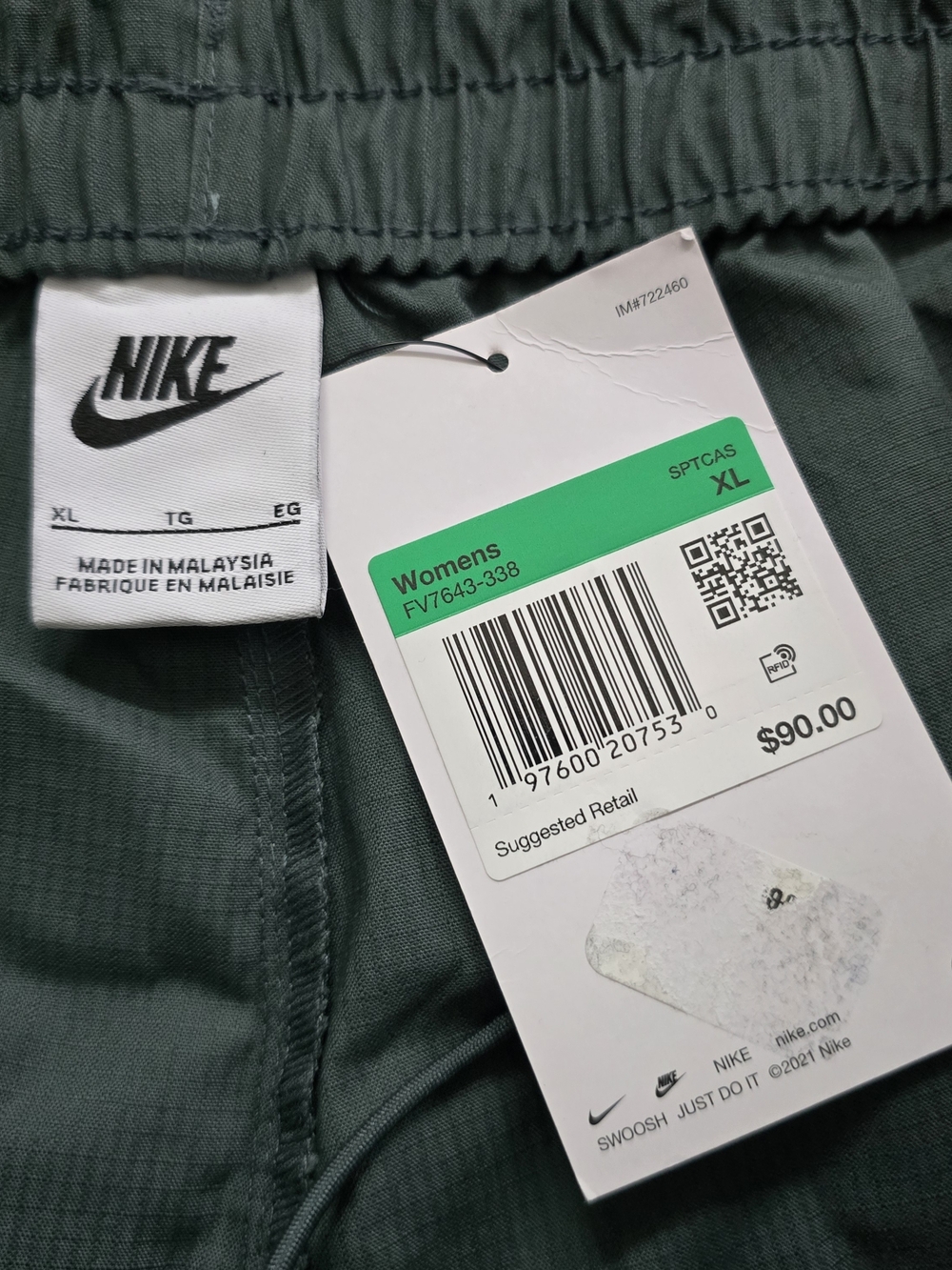 Nike Women's Cargo Pants in Dark Green XL - Picture 10 of 11